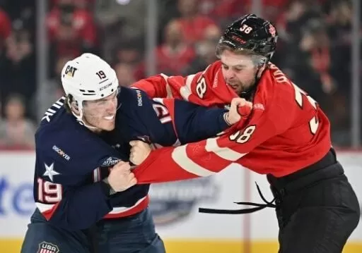 Peleas a puñetazos y abucheos durante el himno nacional en un turbulento choque de hockey sobre hielo entre Estados Unidos y Canadá | Noticias nacionales | indianagazette.com