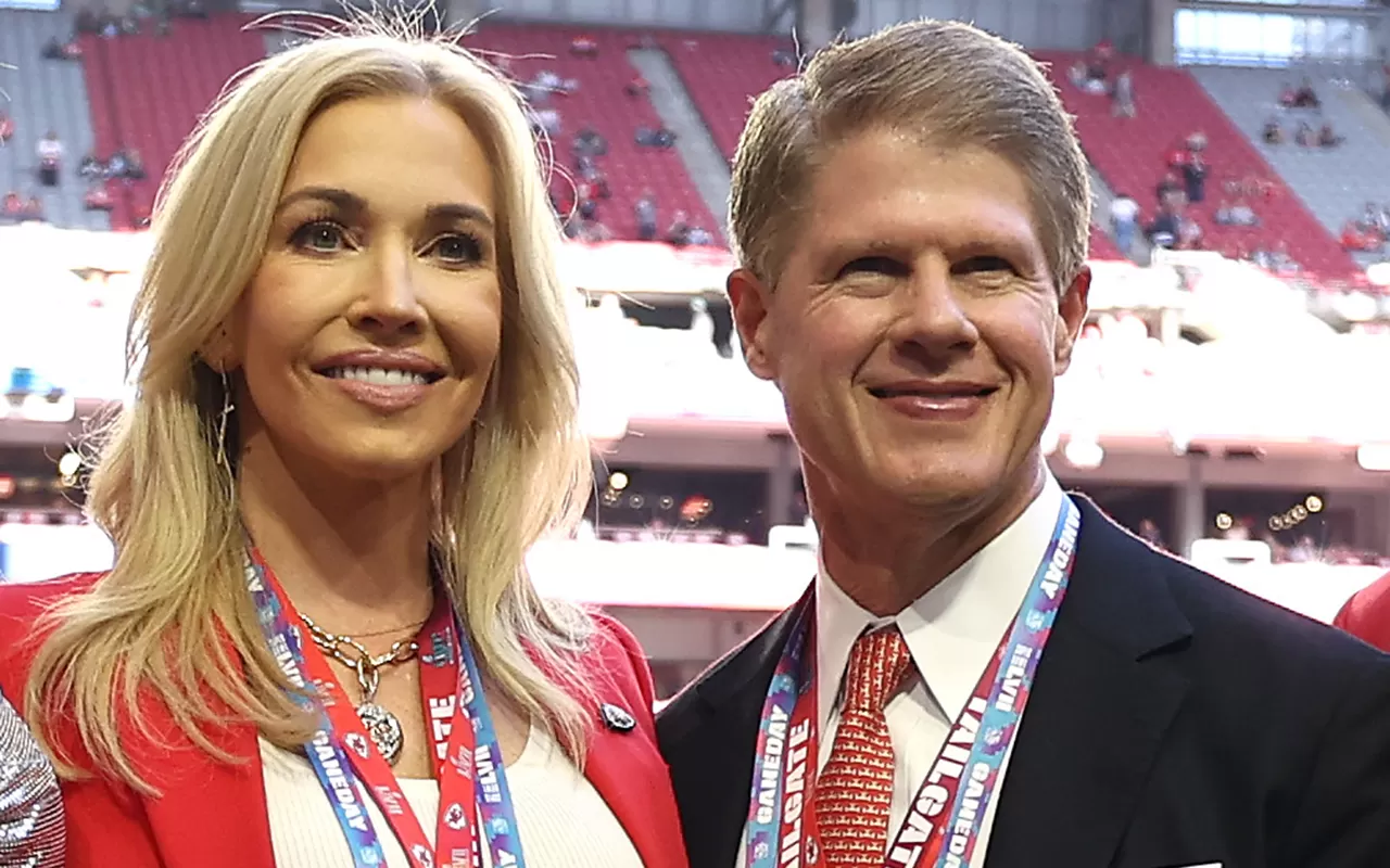 Clark Hunt's Wife Tavia Hunt Suits Up in Chiefs-Red at Super Bowl 2023