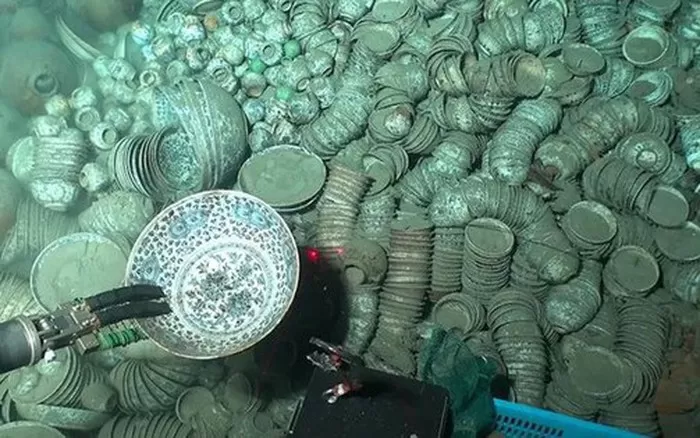 Phát hiện tàu ma chứa kho báu thời Minh ở biển Đông