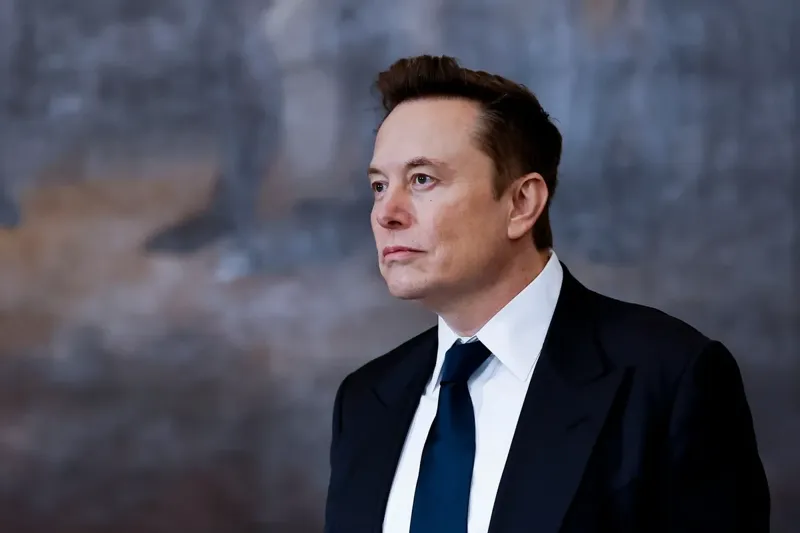 Das Vermögen des Milliardärs Elon Musk stürzt ab - Vietnam & World Economic Pulse