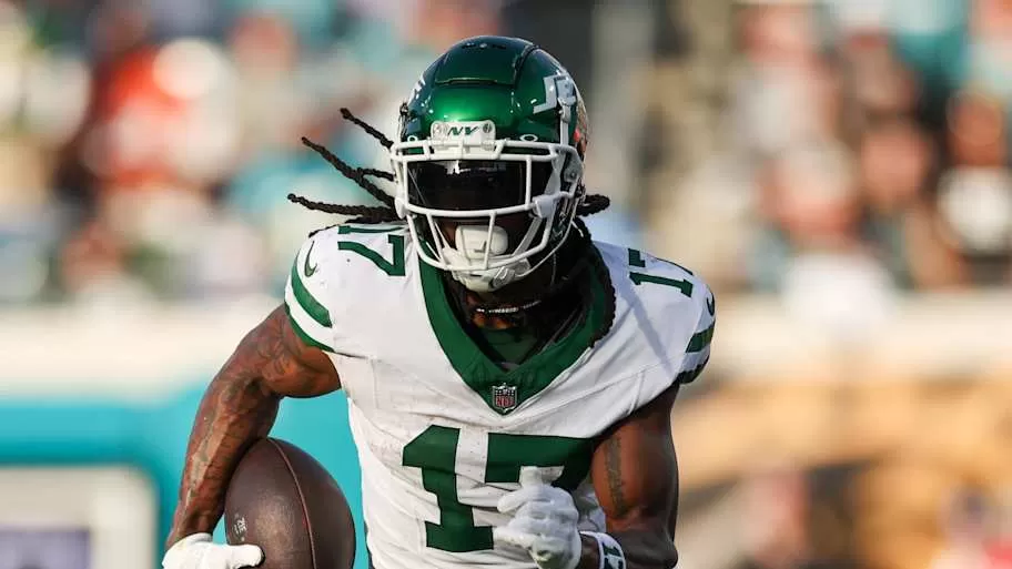 Jeremy Fowler Says Jets WR Davante Adams is Open to Joining the 49ers