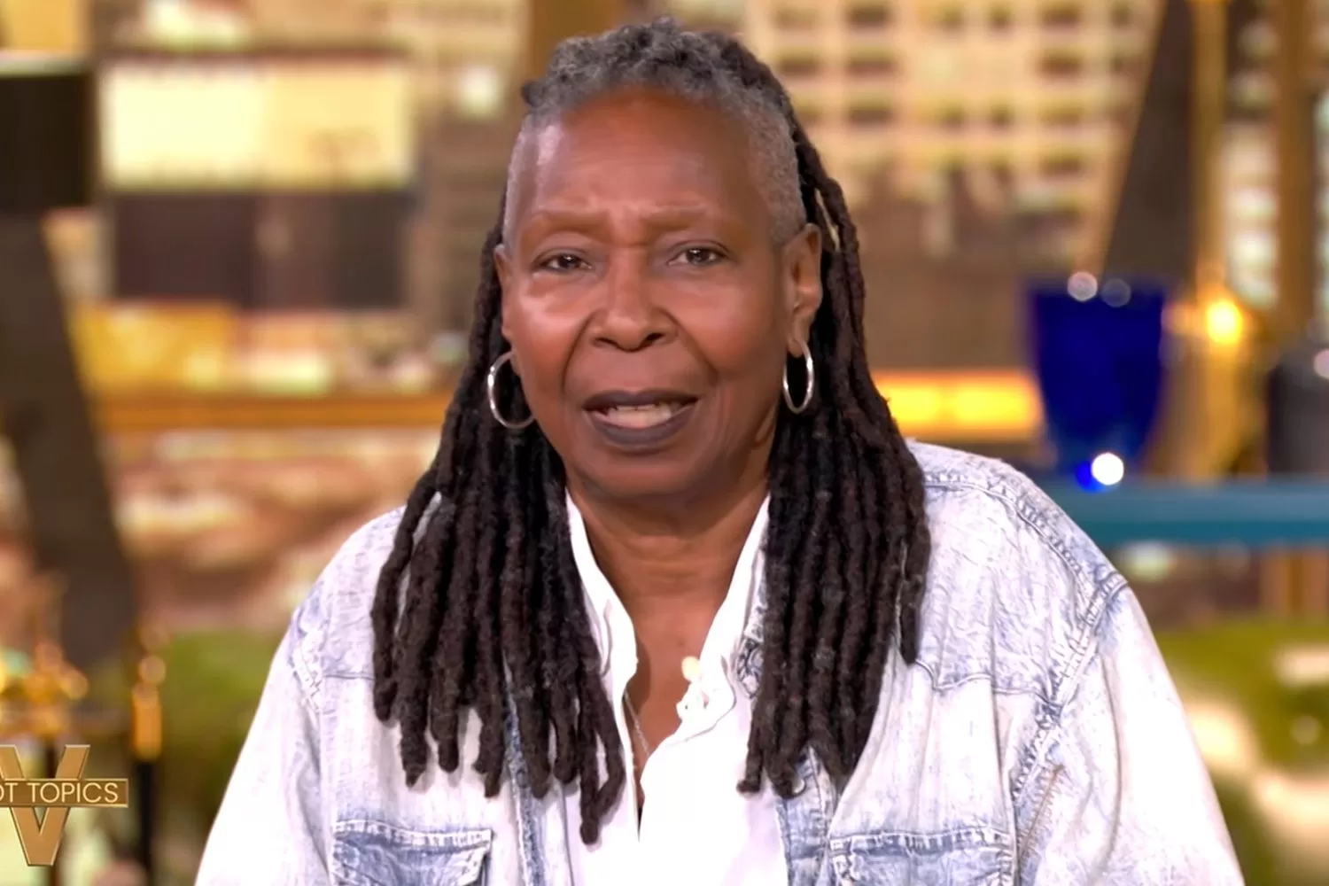 Whoopi Goldberg critica la "pregunta tonta" que le escribieron en "The View"