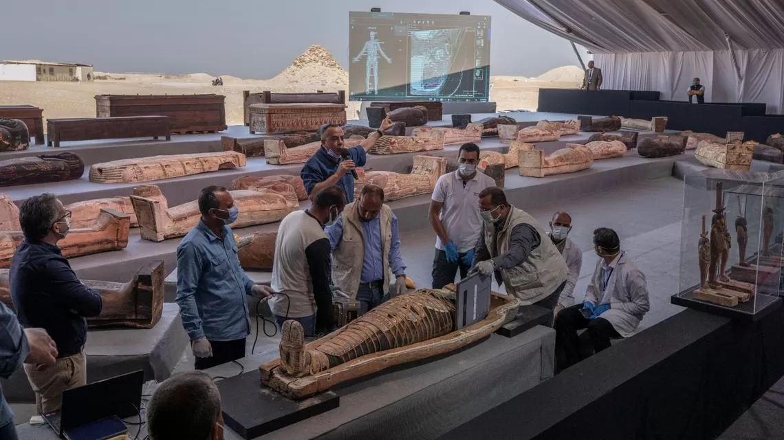 Egipto descubre al menos 100 ataúdes, algunos con momias | wtsp.com