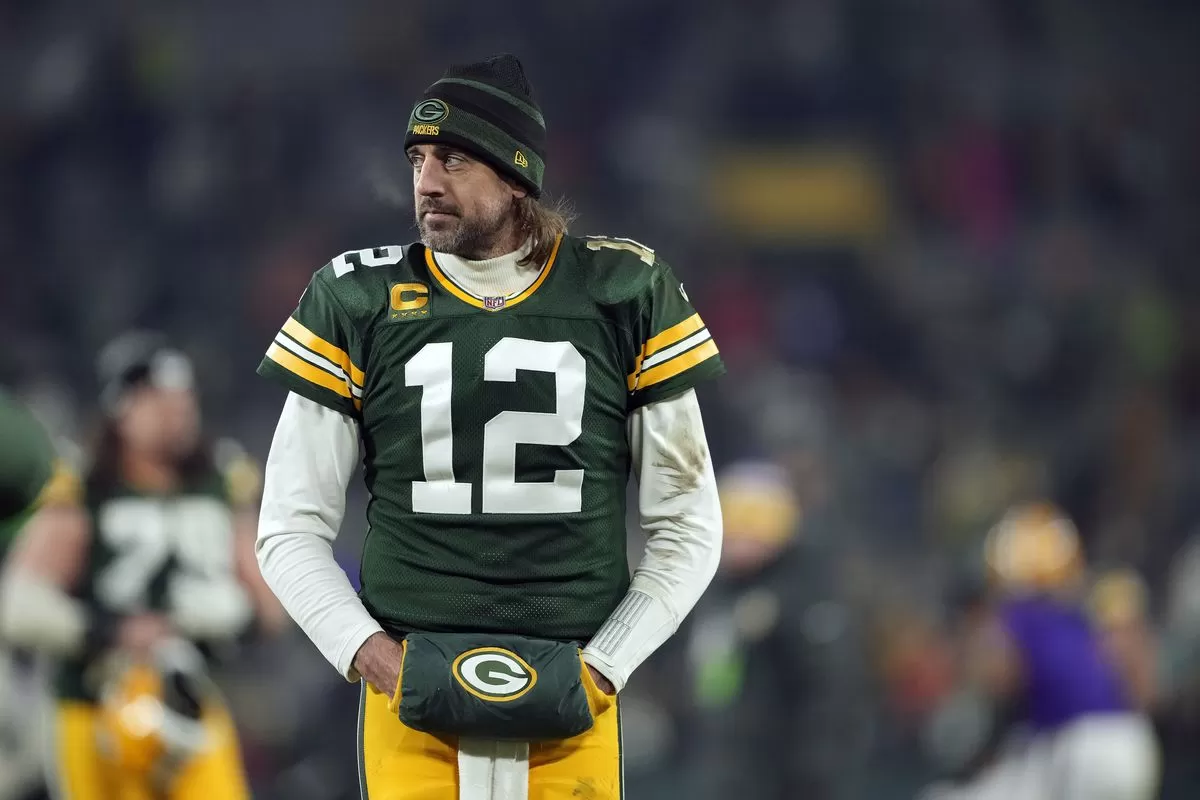 Aaron Rodgers plans to play Detroit Lions despite clinching No. 1 seed in  NFC - Pride Of Detroit