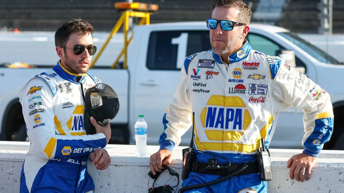 Chase Elliott and Crew Chief Get Heated When Blaming Martin Truex Jr. for  Crash - Athlon Sports