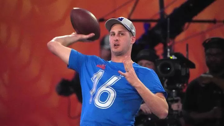 Detroit Lions quarterback Jared Goff (16). Detroit Lions quarterback Jared Goff (16).