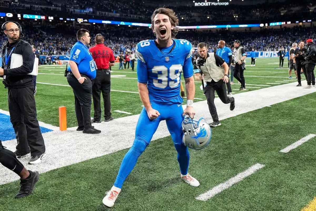 Detroit Lions Kicker Jake Bates Shares Heartfelt Message After Big Win vs.  Green Bay Packers - Athlon Sports