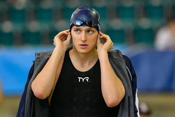 Kann die Transgender-Schwimmerin Lia Thomas an den Olympischen Spielen teilnehmen? - EssentiallySports