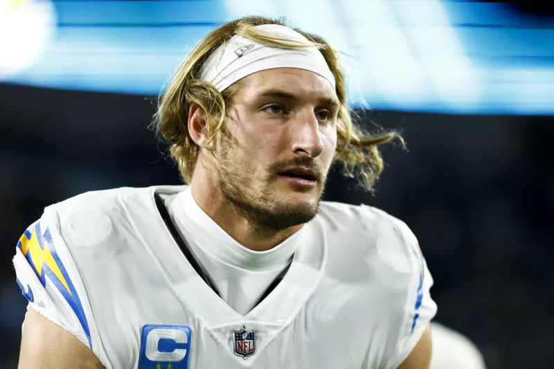 NFL's Joey Bosa Eats Up to 5K Calories to Add Bulk: 'Eating Isn't Really  Enjoyable' | News, Scores, Highlights, Stats, and Rumors | Bleacher Report