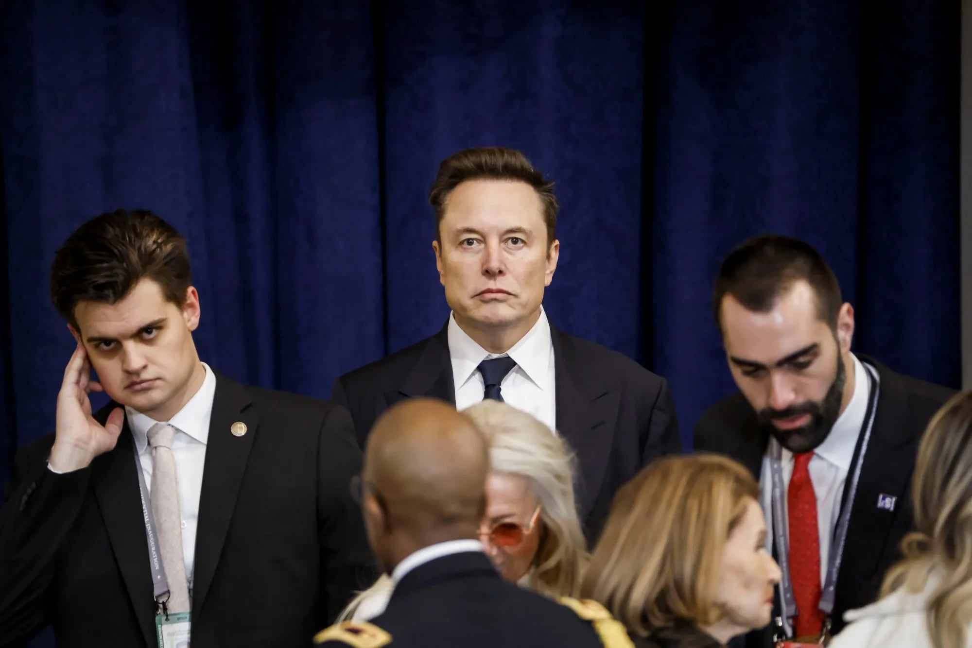 Elon Musk Made $112 Million Mystery Gift of Tesla Stock to End 2024 - Bloomberg