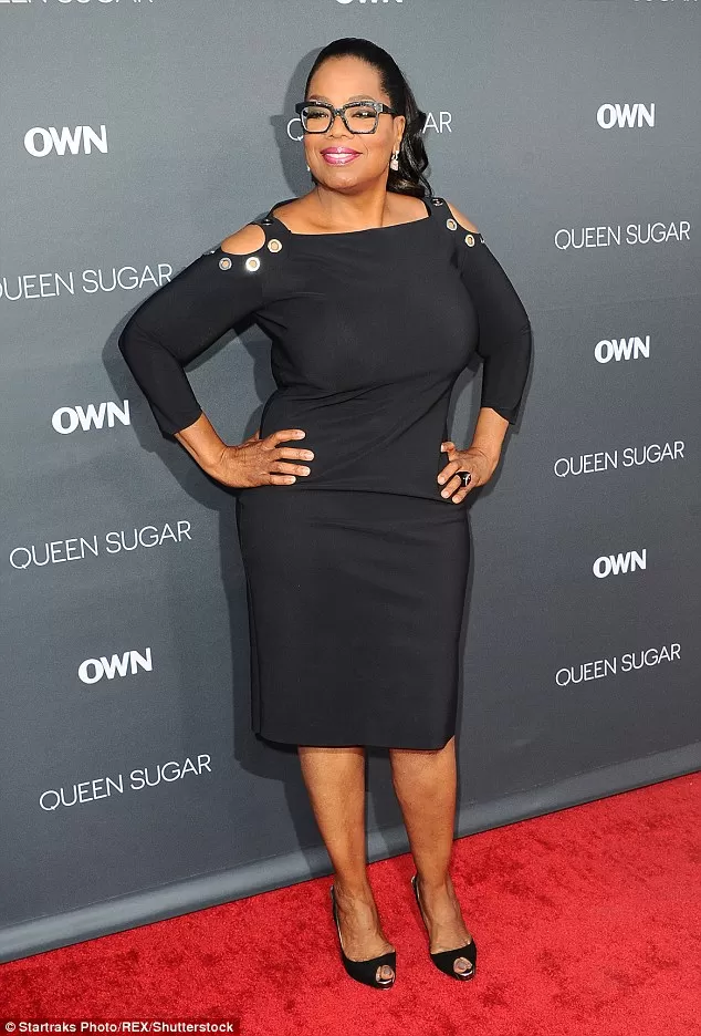 Was für eine Frau: Oprah verriet auch, dass sie endlich ein Gefühl der Freiheit gefunden hat, nachdem sie über 20 Kilo abgenommen hat … und ihr Gewicht gehalten hat (Bild vom letzten August).