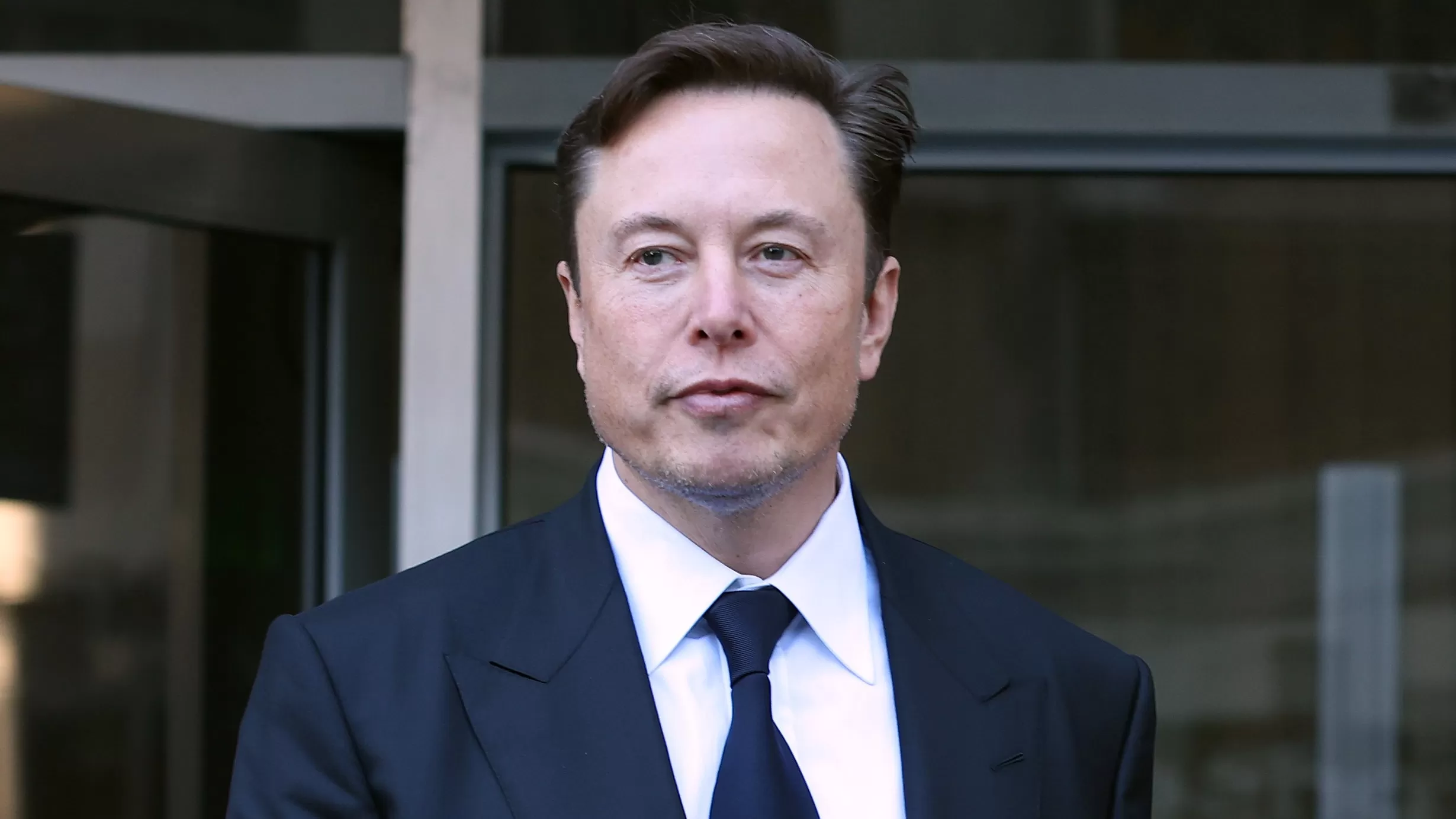 Musk, Twitter Hit With $500 Million Lawsuit Over Severance Payments