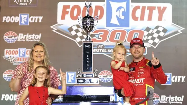 Justin Allgaier returning to JR Motorsports in 2024 - Yahoo Sports