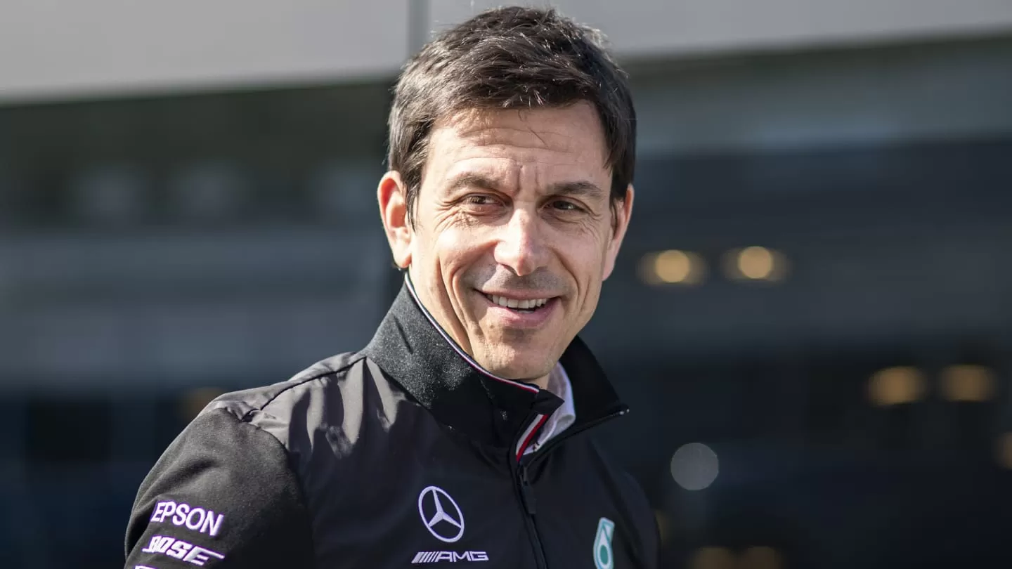 Mercedes boss Toto Wolff urges F1 to 'pull together' amid coronavirus  shutdown | Formula 1®