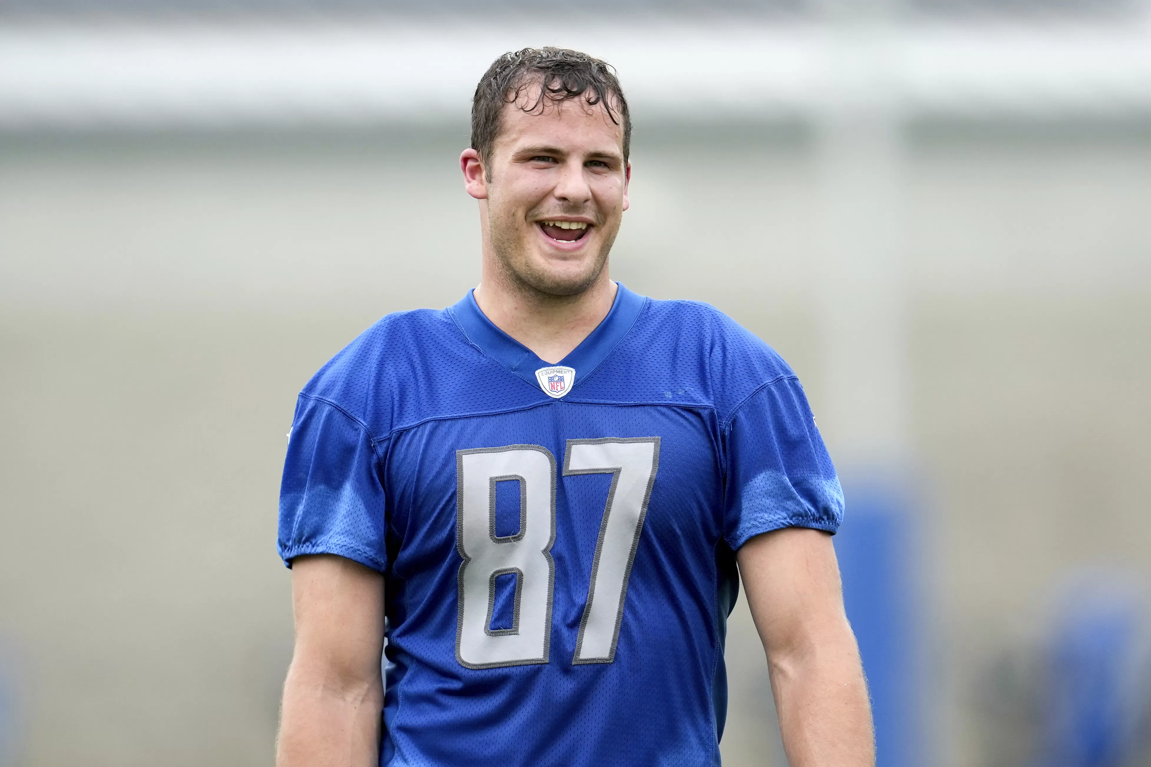 He's a hell of a player': Sam LaPorta shines on Day 2 of Lions' rookie  minicamp - mlive.com