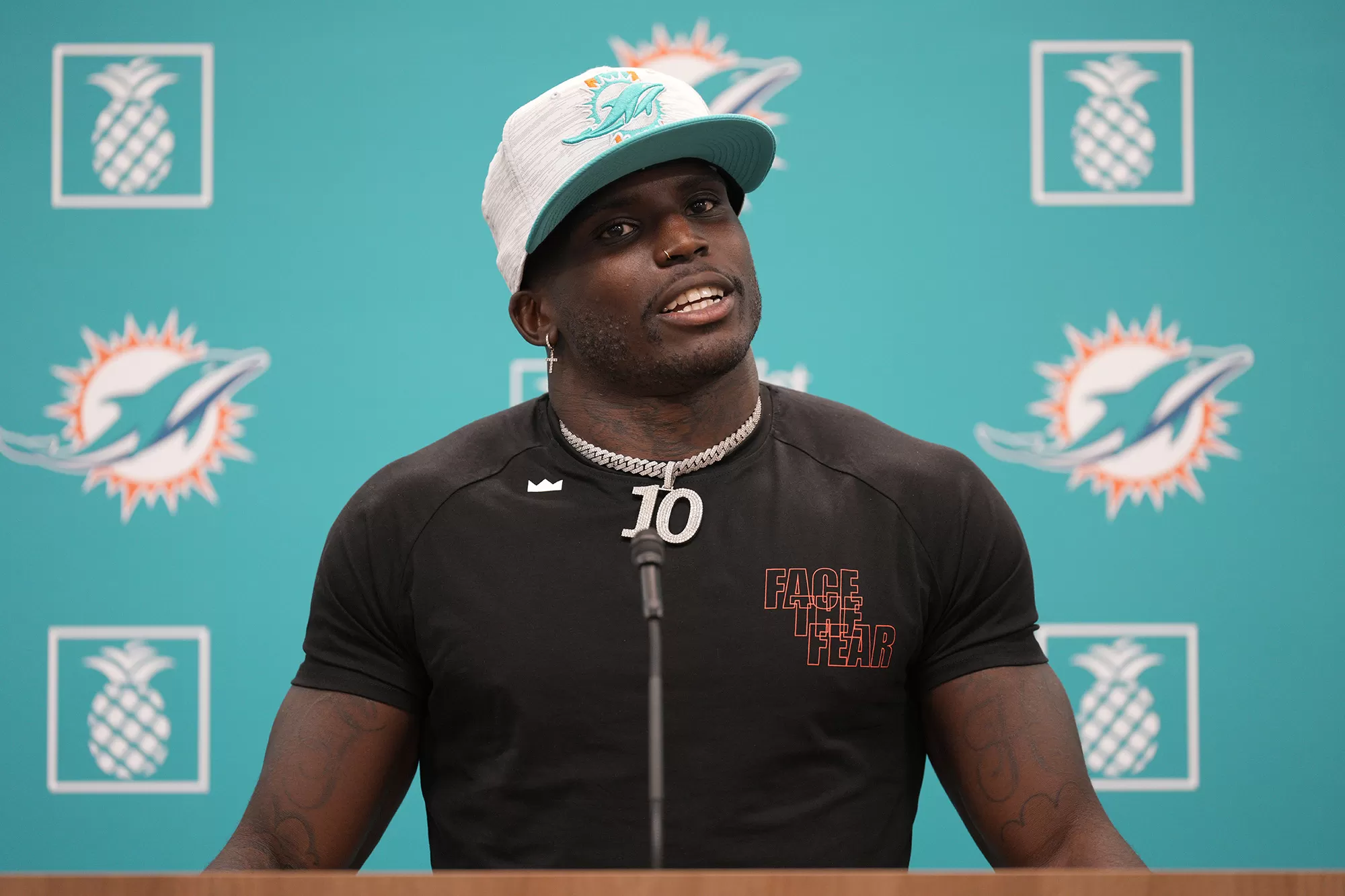 Tyreek Hill's agent: Jets were 'almost a done deal' before Dolphins