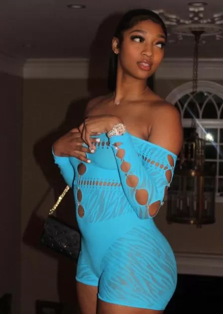 Top 10 des photos les plus sexy d'Angel Reese qui obsèdent les fans
