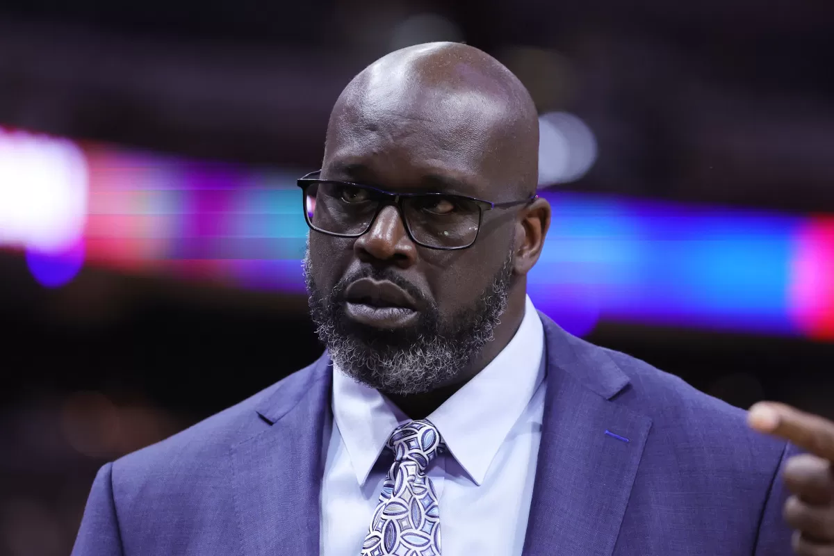 Shaquille O'Neal dévoile sa position politique - The Spun