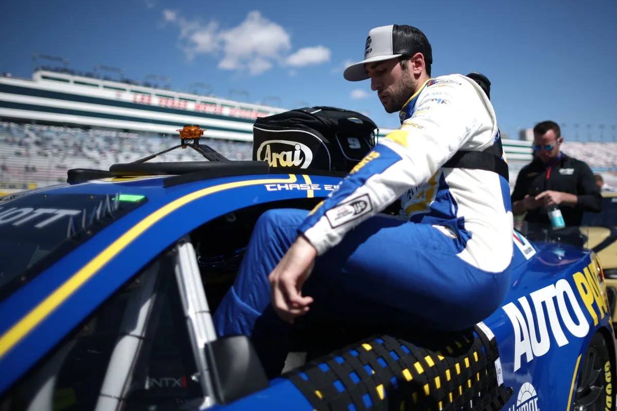 image_67dcffdbc8175 Chase Elliott’s Fall from Glory: From NASCAR Champion to Forgotten Driver?