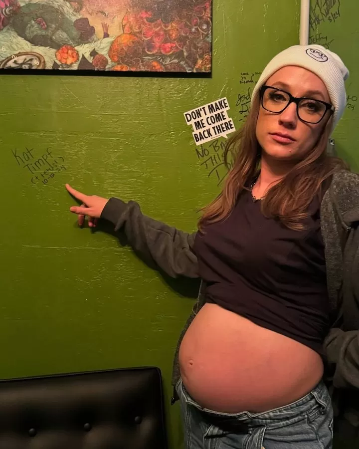 Timpf hat dieses Bild von ihr während der Schwangerschaft geteilt.