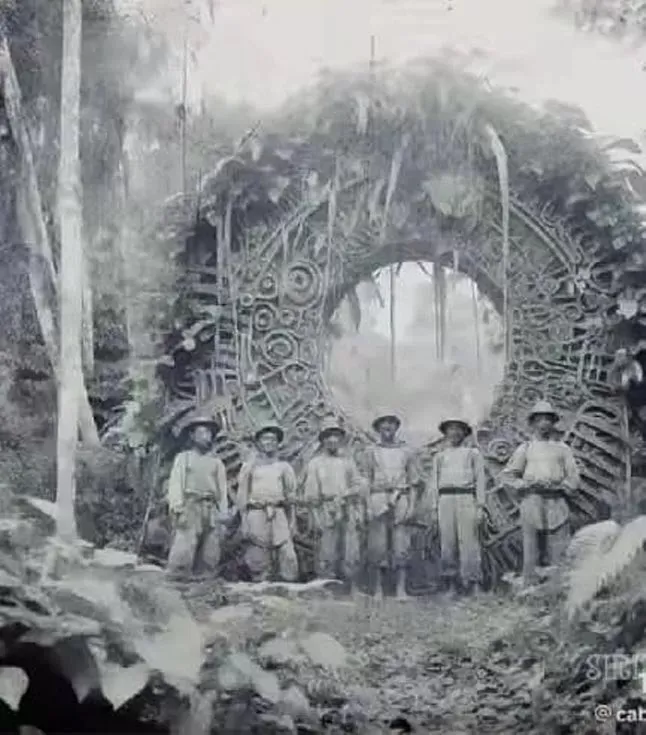 Teoría revolucionaria: gigantes antiguos y portales del tiempo explican la construcción de pirámides - NEWS156MEDIA