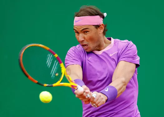 Rafael Nadal vất vả ở sân đấu sở trường