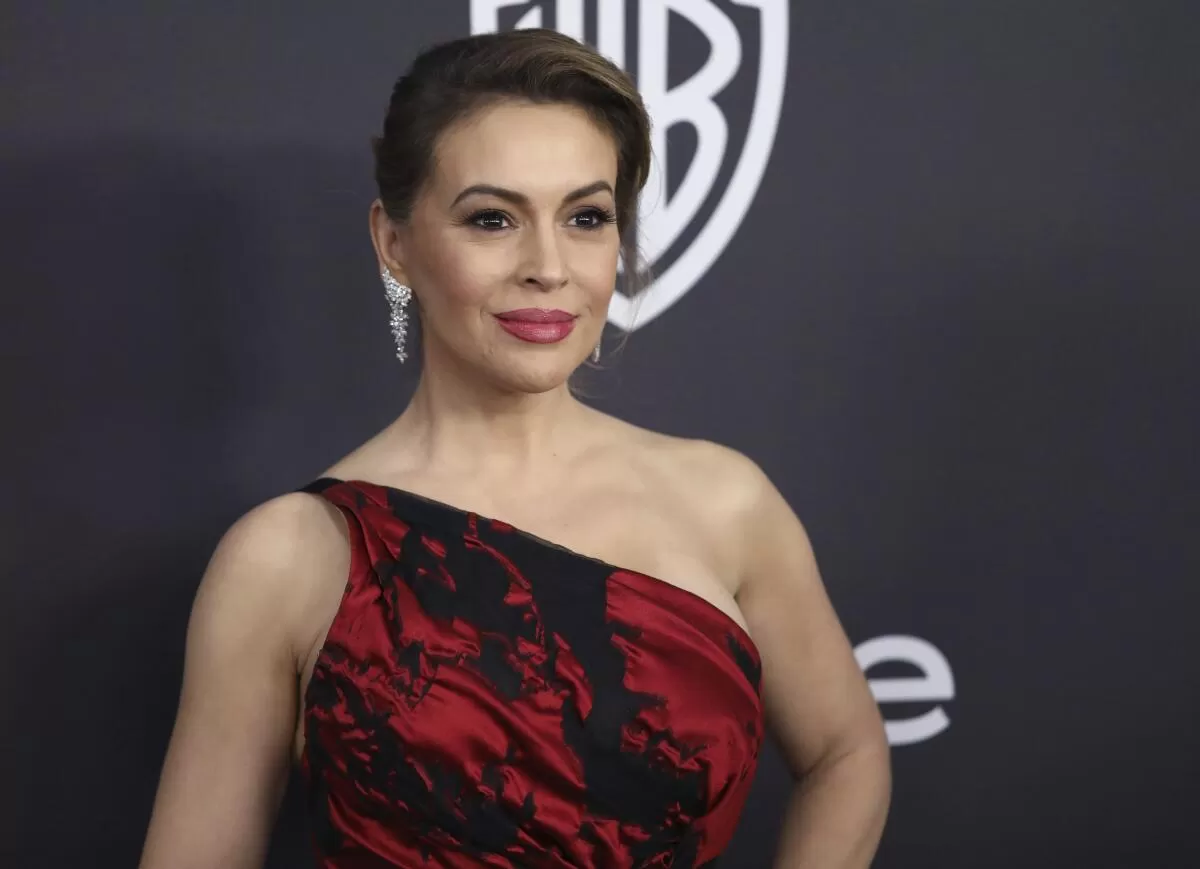 Alyssa Milano hat ein Auge auf einen Sitz im Repräsentantenhaus geworfen – irgendwann – Los Angeles Times